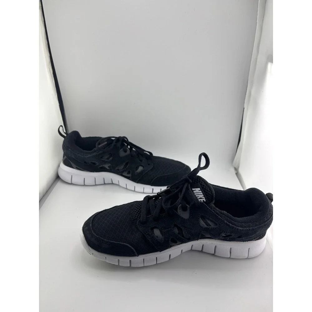 Nike Free Run 2 Kids Sneakers Black White Athletic Running Shoes Size 7Y